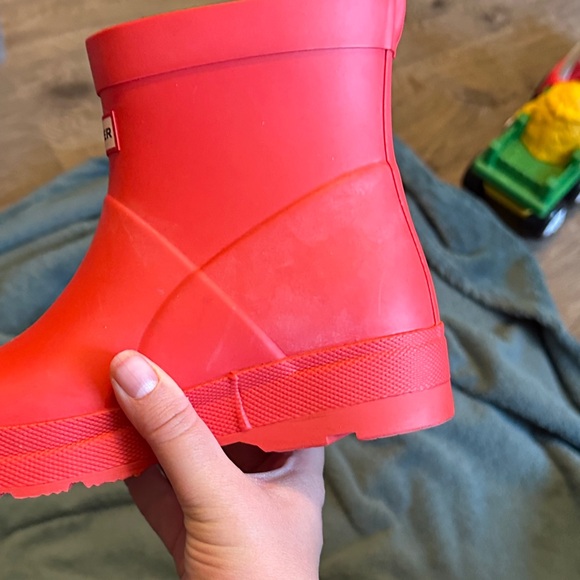 PRICE FIRM NO OFFERS Hunter Women’s  Bright Red Rain Boots - Picture 5 of 14